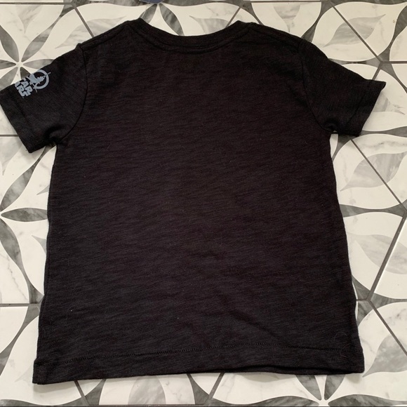 GAP x STAR WARS | Glow in the Dark Millennium Falcon T-Shirt *HTF* size 18-24mo - Picture 7 of 7